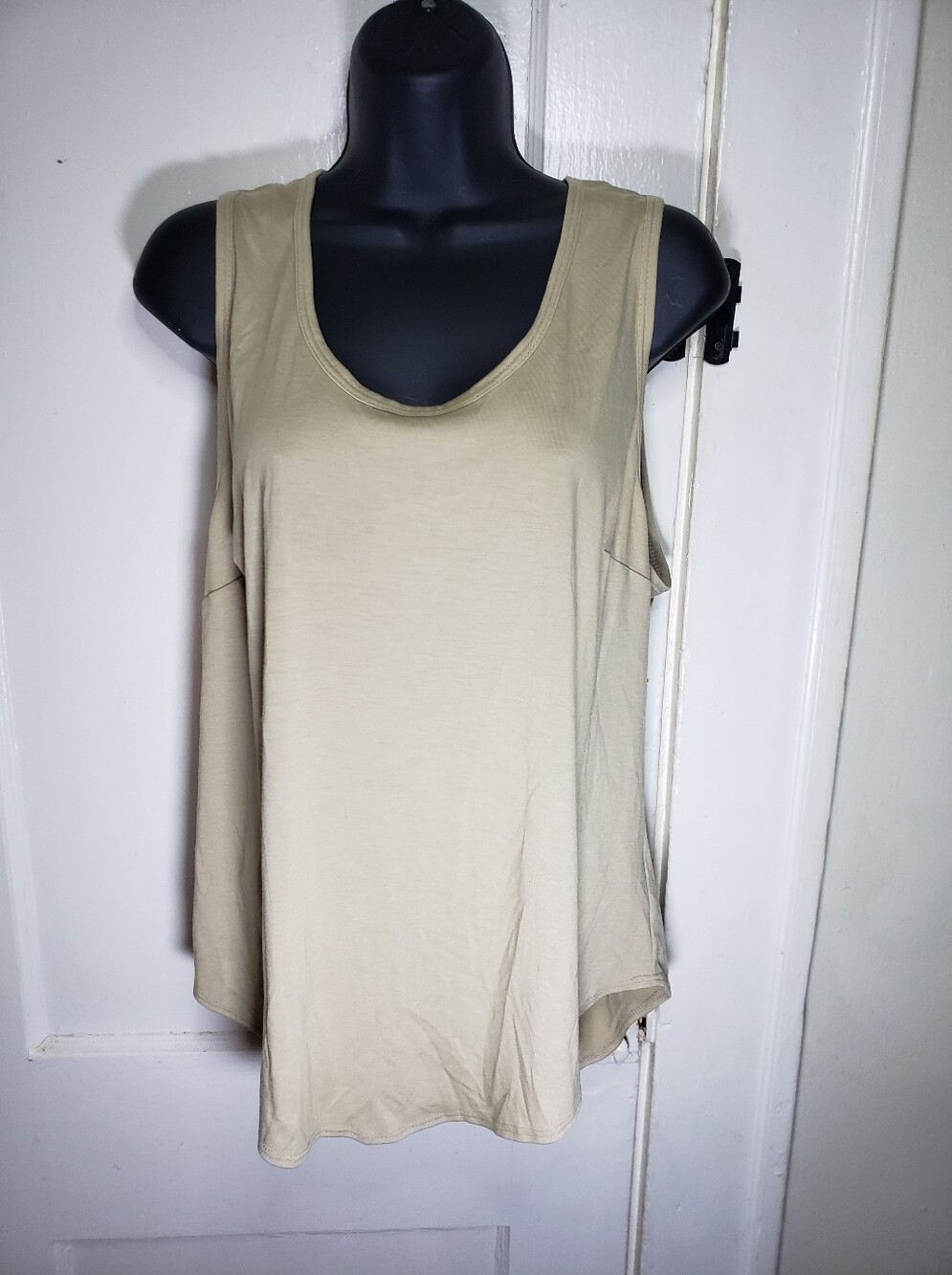 Artemis Diciero Clout Tank Top Size XL NWT Beige Knit Scoop Neck Made In USA